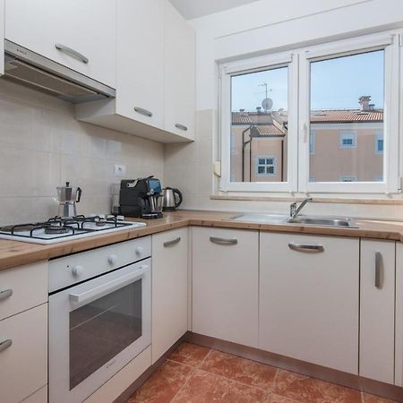 Apartment Melarnian Near The Beach In أوماغ المظهر الخارجي الصورة