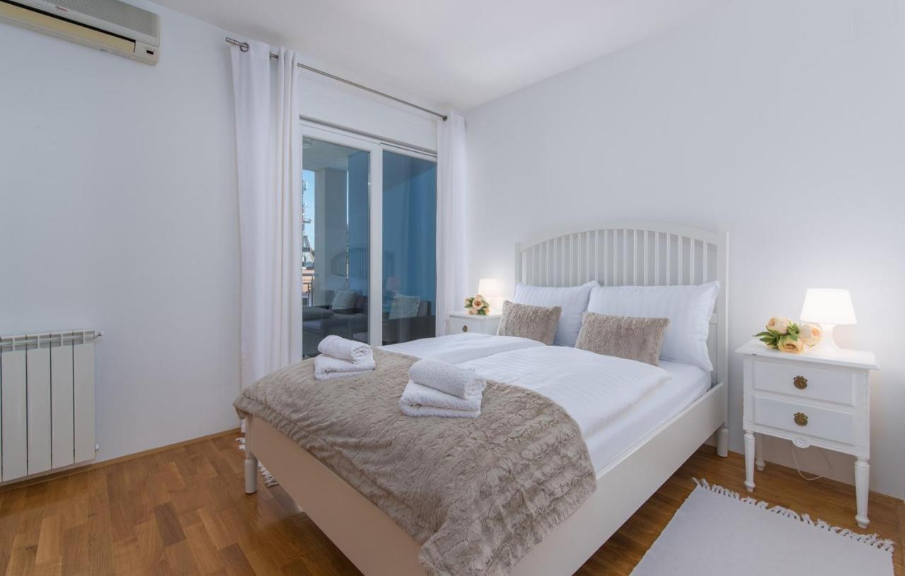 Apartment Melarnian Near The Beach In أوماغ المظهر الخارجي الصورة