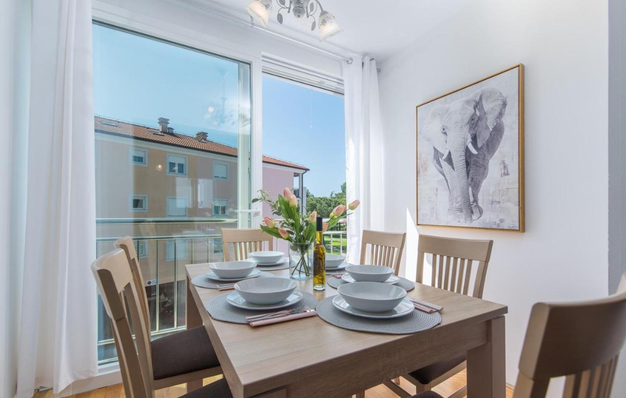 Apartment Melarnian Near The Beach In أوماغ المظهر الخارجي الصورة